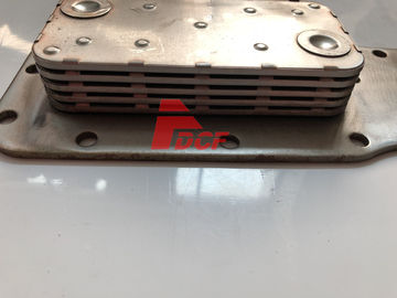 la base 6732-61-2110 de la cubierta del refrigerador de aceite 4D102 para el motor diesel del excavador parte PC120-6