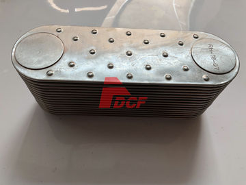Base de la cubierta del refrigerador del aceite de motor de D7D para los recambios del excavador de